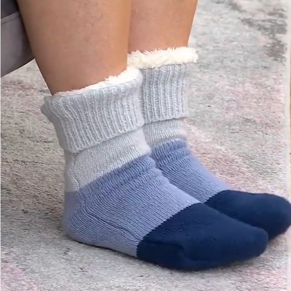 Cabin Slipper Socks - Picture 2 of 3